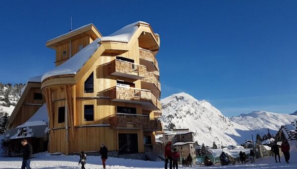 1658933317 hotel-mil-8-external