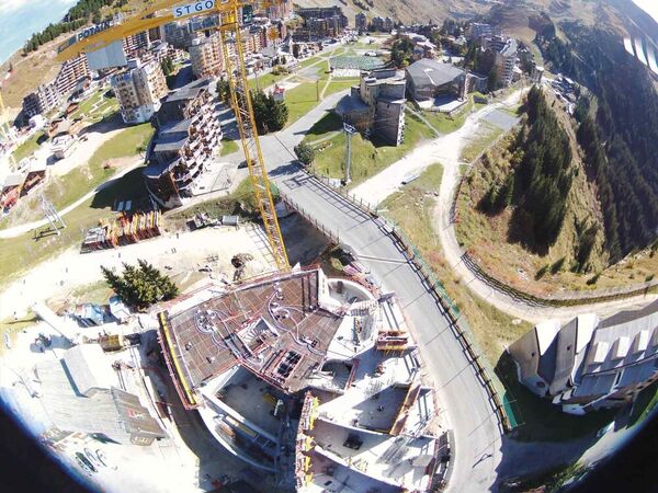 LA-HAUT
